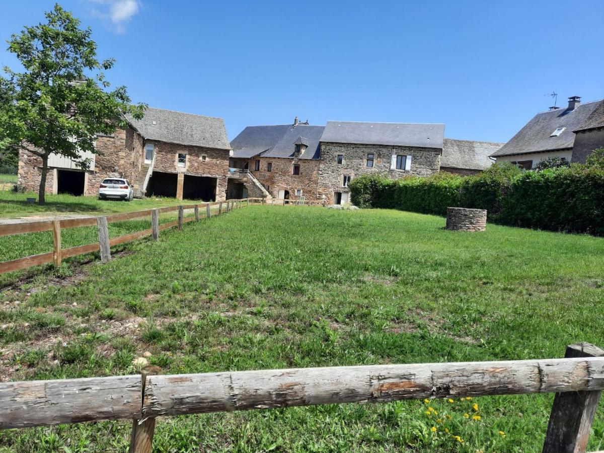 Les Gites De La Bouldoire Renaissance Rignac  Exterior photo